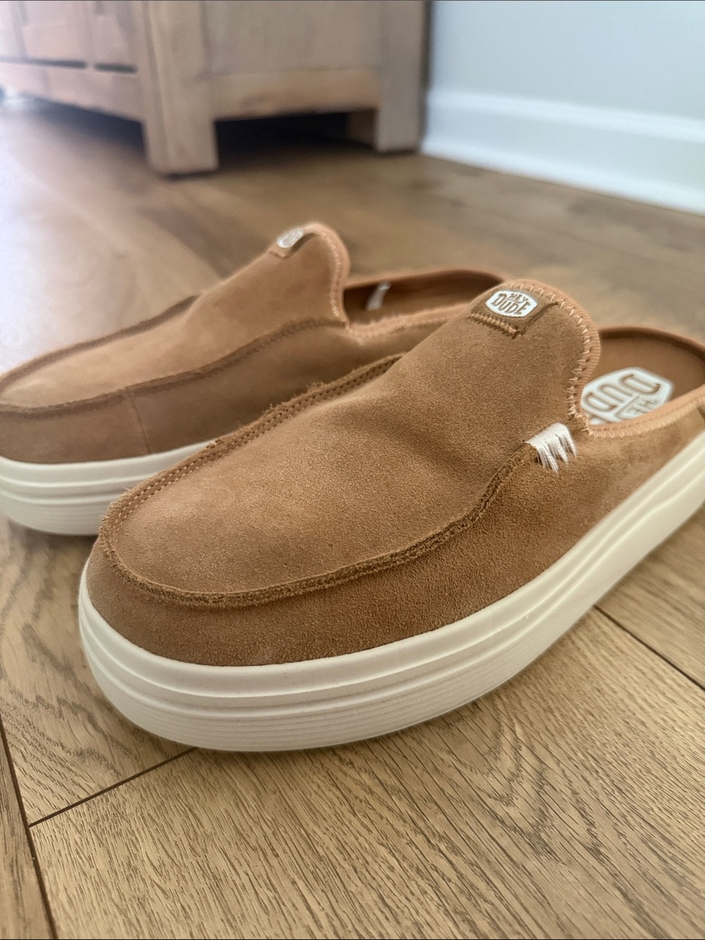 Hey Dude women’s Tan Suede Slip-On Clog
